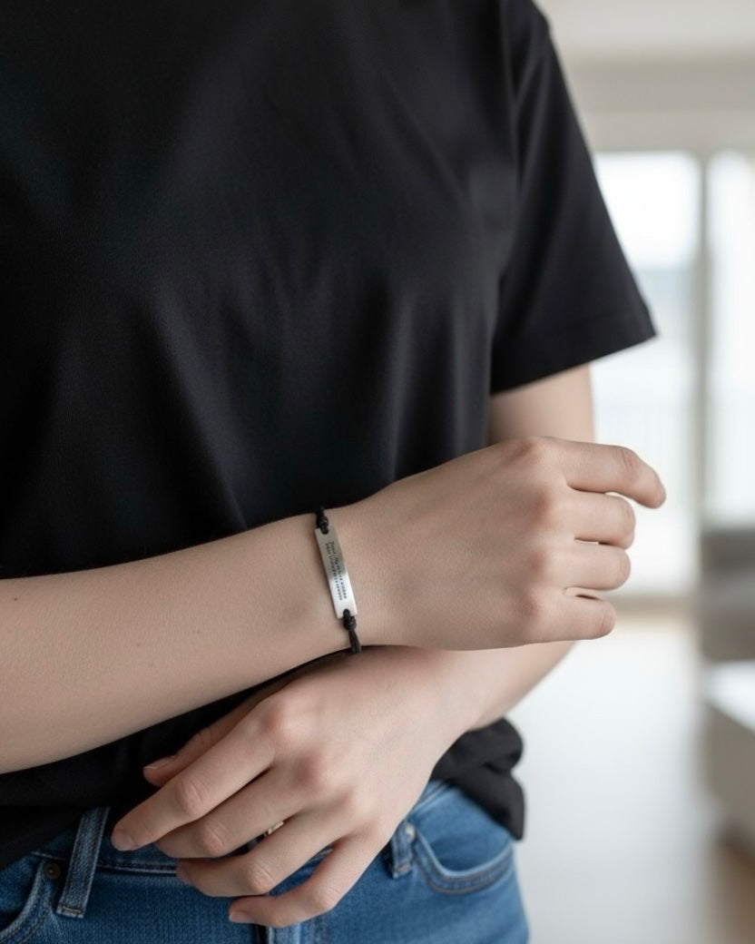 Bracciale cordino con Piastrina