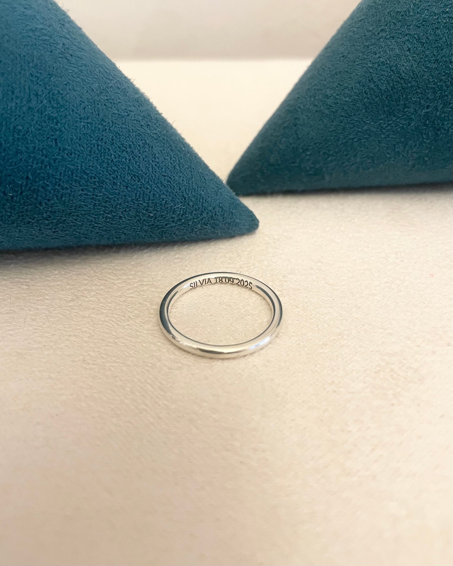 Anello Circle
