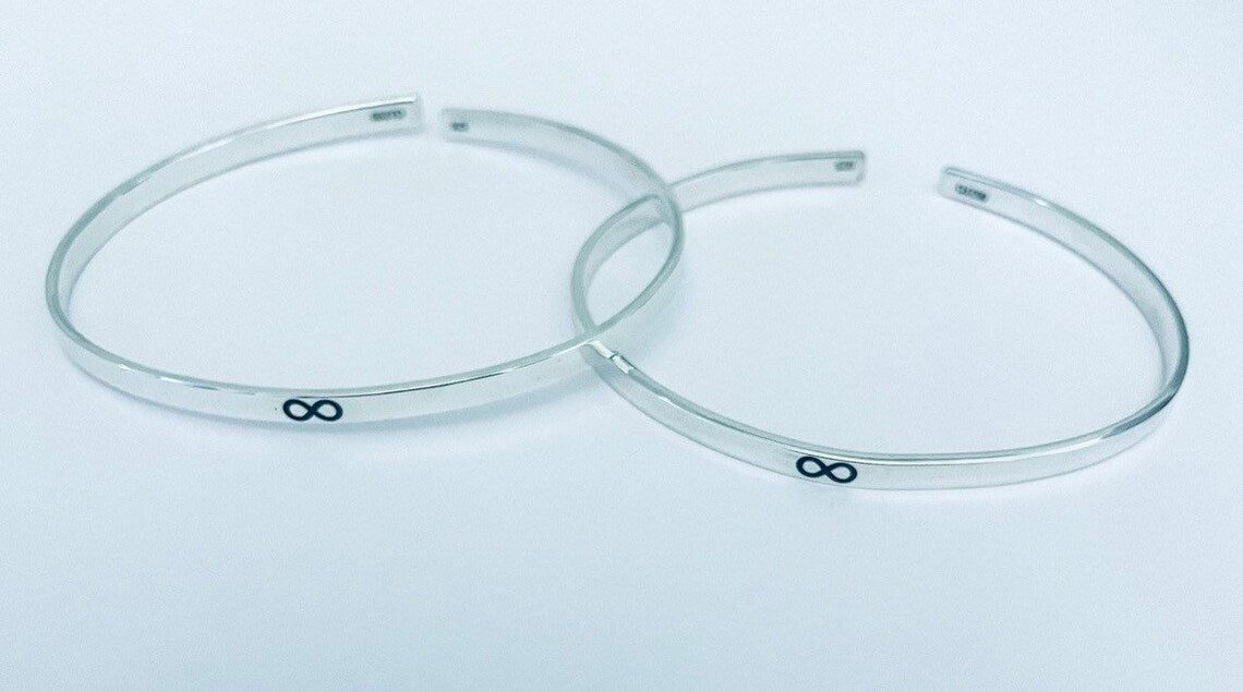 Bracciale Rigido a Fascia